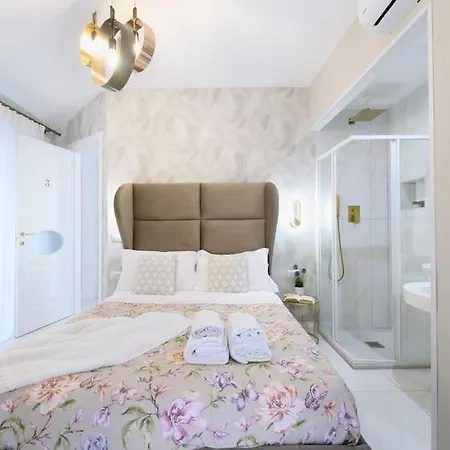 Luxury 4 Suites With Private Bathrooms-Toledo-3